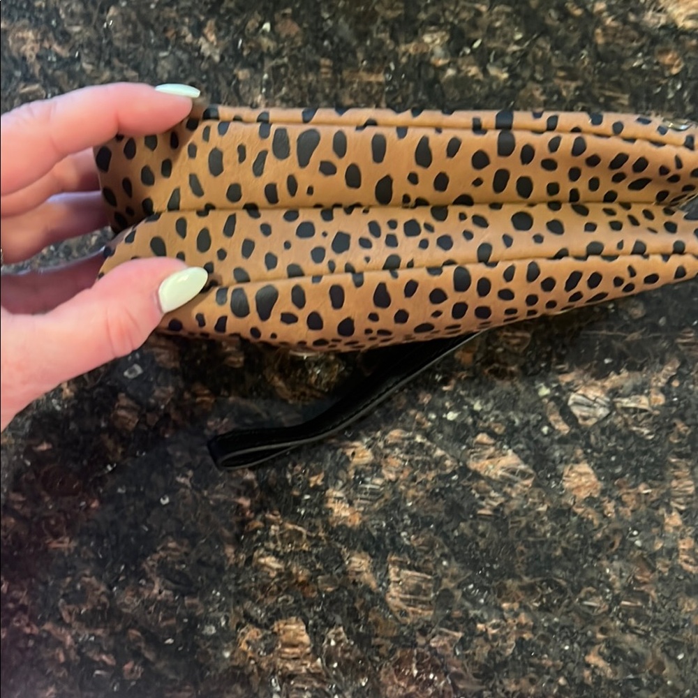 Leopard Print Wristlet Clutch - Picture 7 of 8